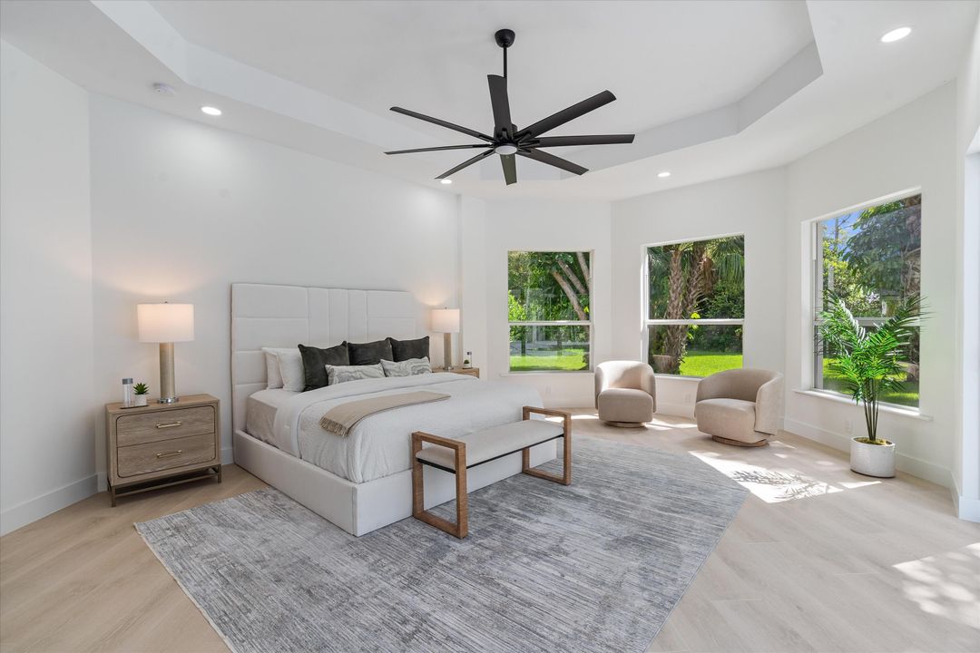 For Sale: $3,199,000 (5 beds, 5 baths, 5633 Square Feet)