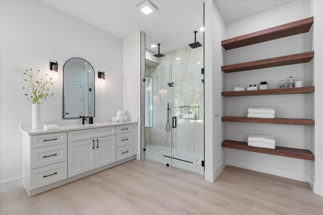 For Sale: $3,199,000 (5 beds, 5 baths, 5633 Square Feet)