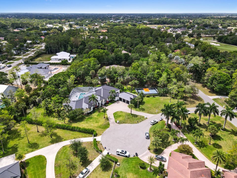 For Sale: $3,199,000 (5 beds, 5 baths, 5633 Square Feet)