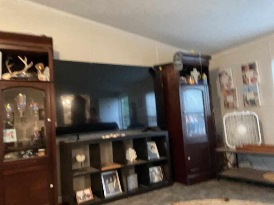 For Sale: $129,900 (3 beds, 2 baths, 1626 Square Feet)