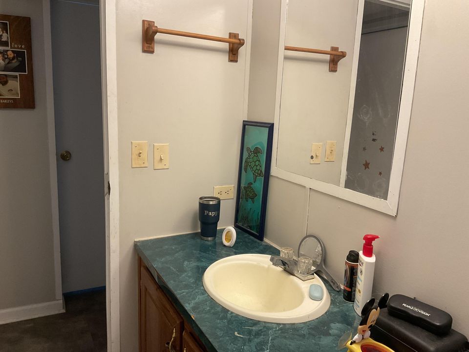 For Sale: $129,900 (3 beds, 2 baths, 1626 Square Feet)