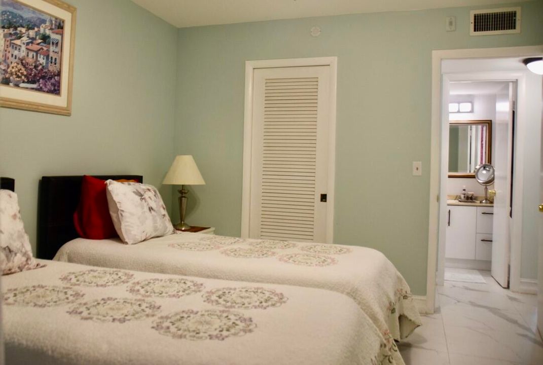 合同活跃: $3,500 (2 贝兹, 2 浴室, 1000 平方英尺)