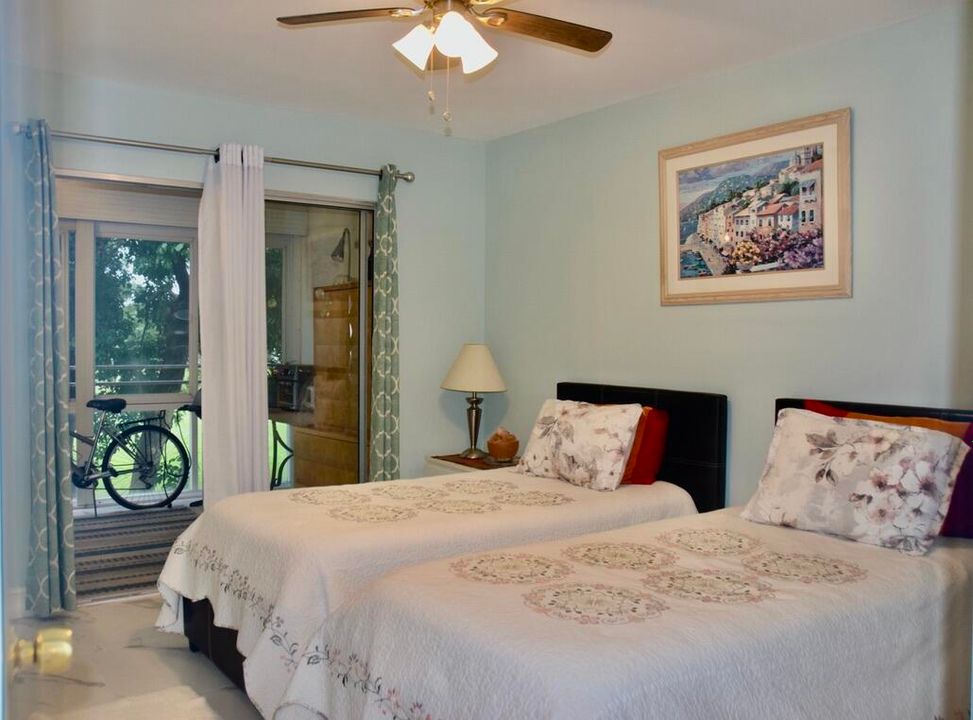 合同活跃: $3,500 (2 贝兹, 2 浴室, 1000 平方英尺)