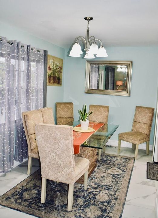 合同活跃: $3,500 (2 贝兹, 2 浴室, 1000 平方英尺)