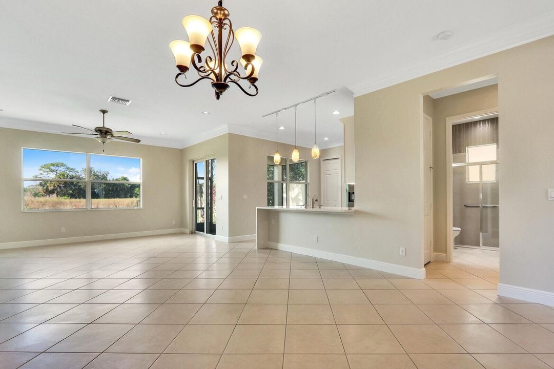 Active With Contract: $2,700 (2 beds, 2 baths, 1809 Square Feet)