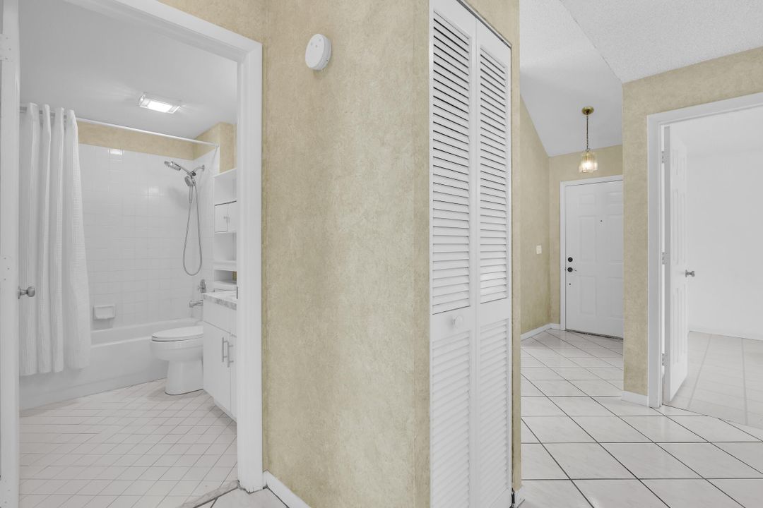 Под контрактом: $499,000 (3 спален, 2 ванн, 1700 Квадратных фут)