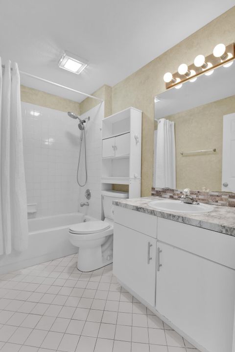 Под контрактом: $499,000 (3 спален, 2 ванн, 1700 Квадратных фут)