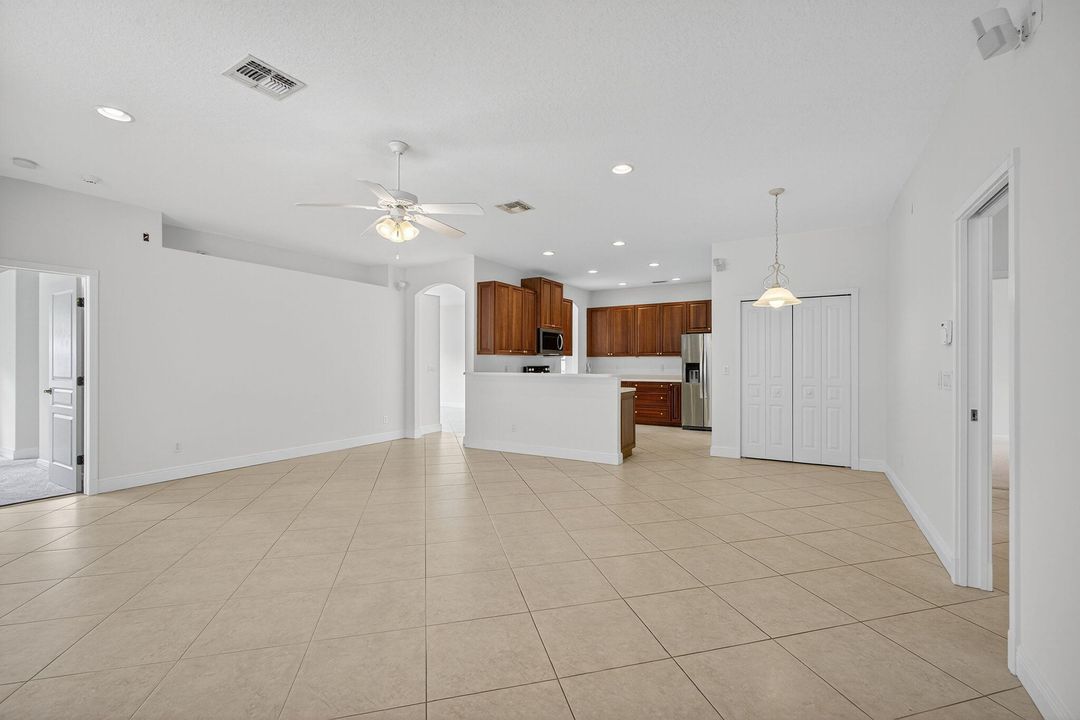 Active With Contract: $569,000 (4 beds, 2 baths, 2304 Square Feet)