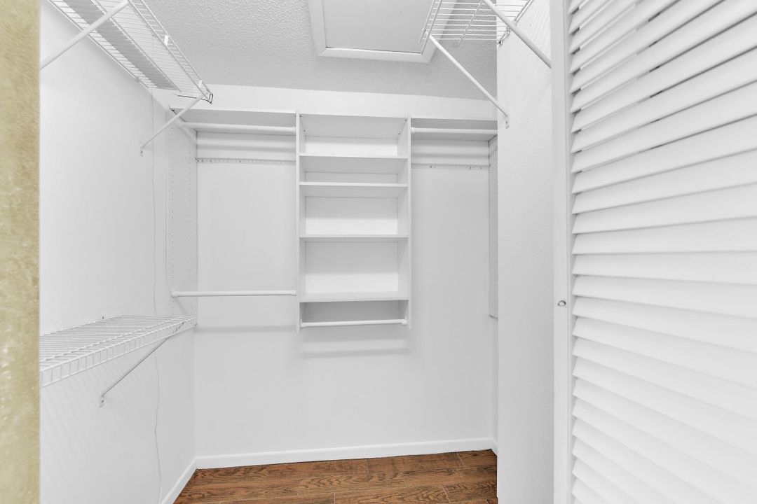 Под контрактом: $499,000 (3 спален, 2 ванн, 1700 Квадратных фут)