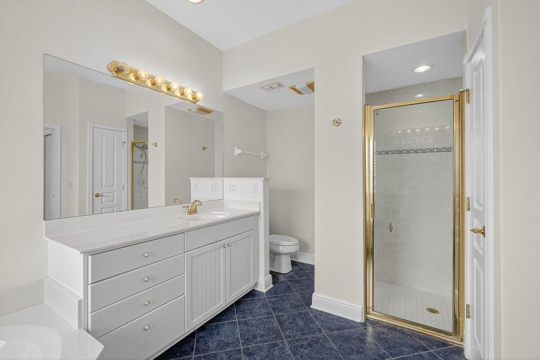 Active With Contract: $569,000 (4 beds, 2 baths, 2304 Square Feet)