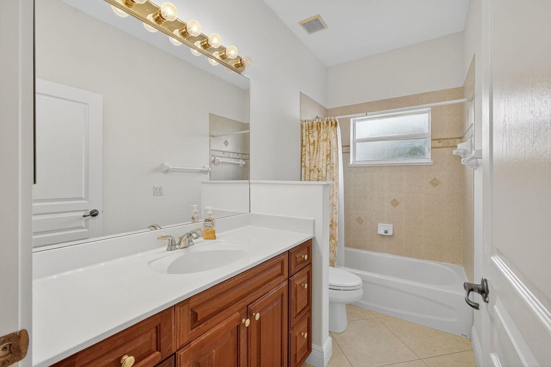 Active With Contract: $569,000 (4 beds, 2 baths, 2304 Square Feet)