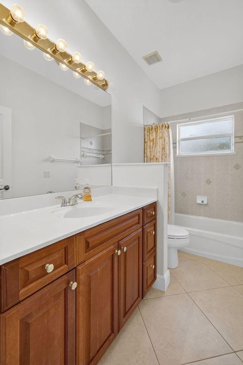 Active With Contract: $569,000 (4 beds, 2 baths, 2304 Square Feet)