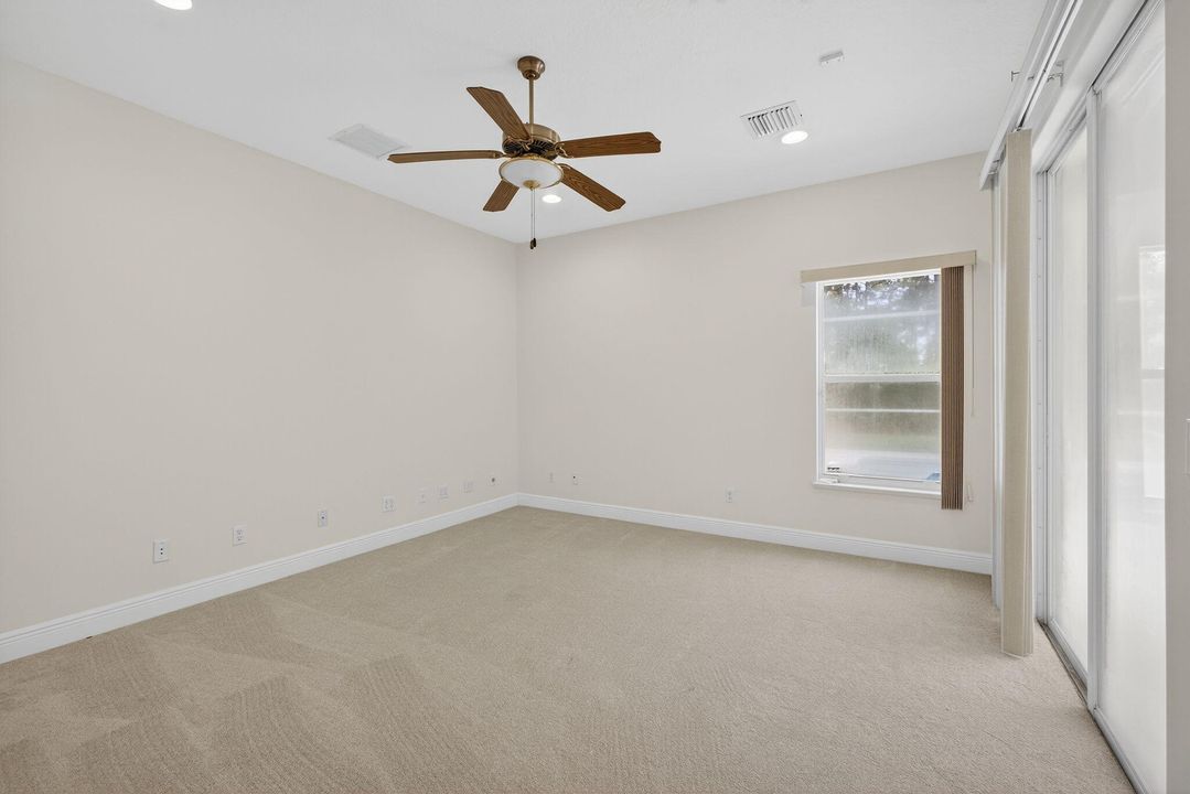 Active With Contract: $569,000 (4 beds, 2 baths, 2304 Square Feet)