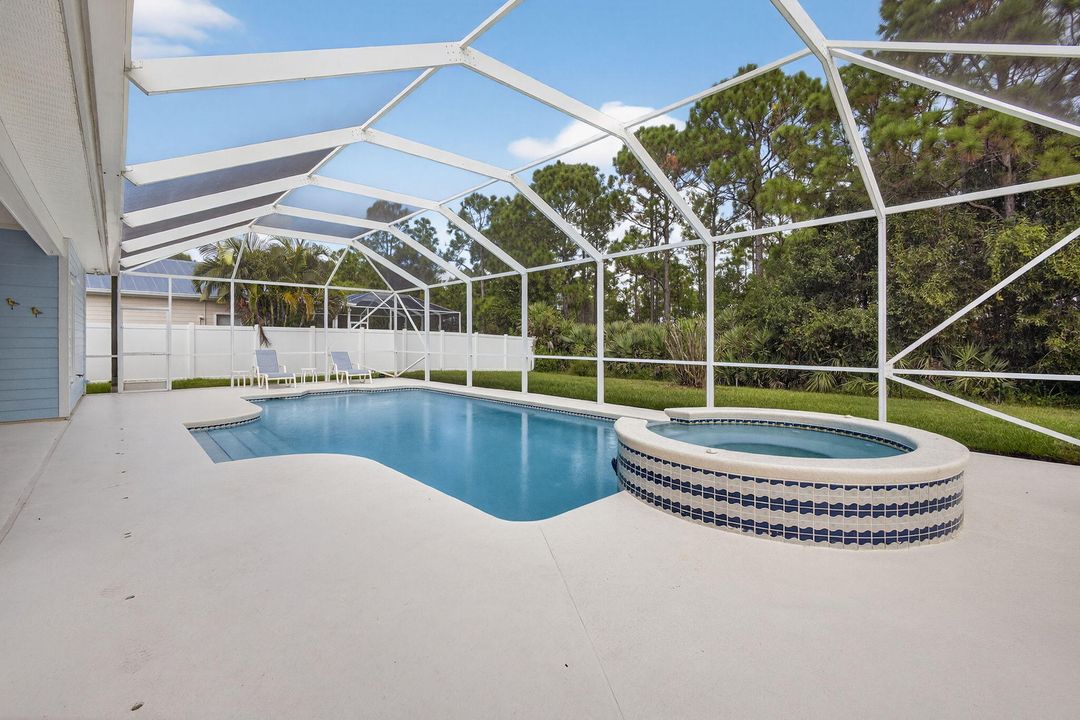 Active With Contract: $569,000 (4 beds, 2 baths, 2304 Square Feet)