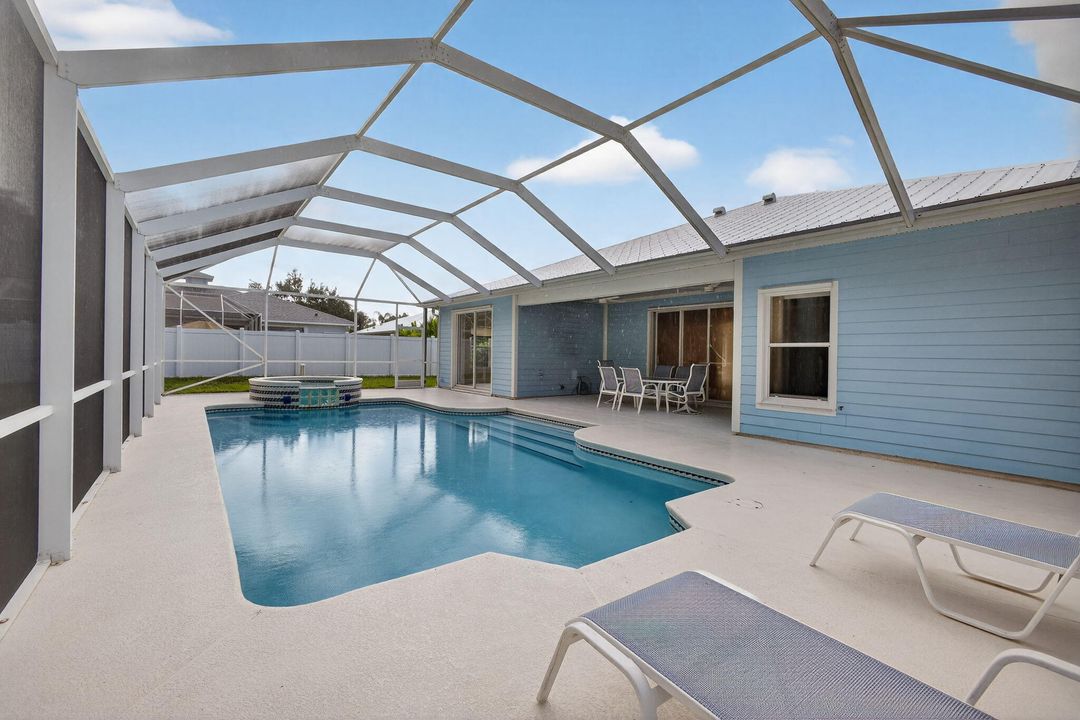 Active With Contract: $569,000 (4 beds, 2 baths, 2304 Square Feet)