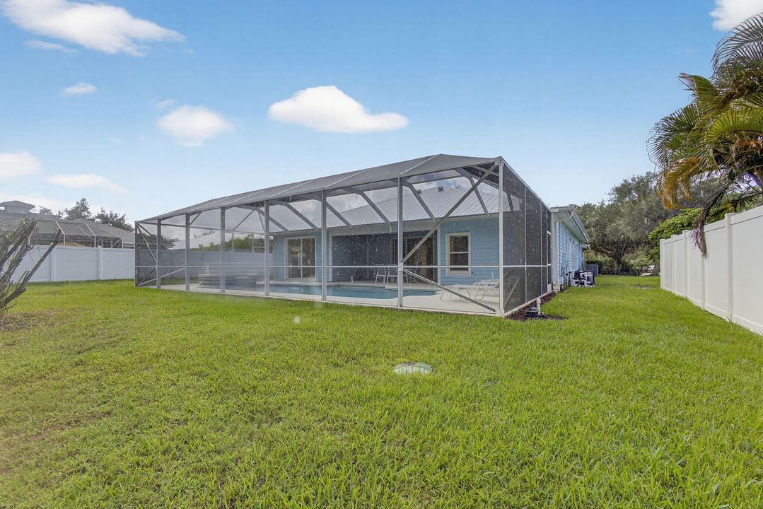 Active With Contract: $569,000 (4 beds, 2 baths, 2304 Square Feet)