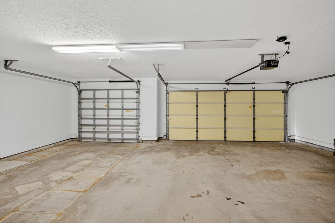 Active With Contract: $569,000 (4 beds, 2 baths, 2304 Square Feet)