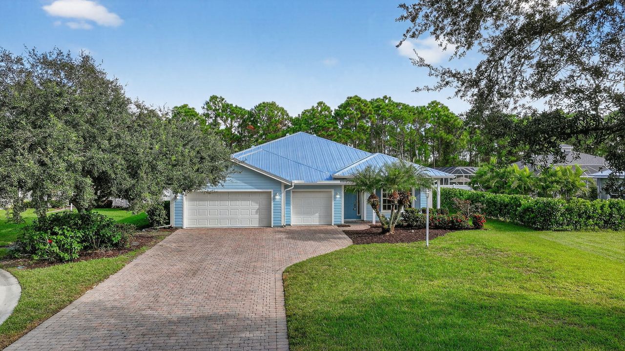 Active With Contract: $569,000 (4 beds, 2 baths, 2304 Square Feet)