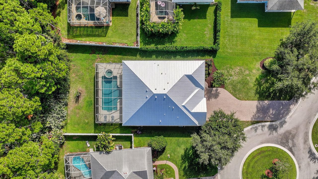 Active With Contract: $569,000 (4 beds, 2 baths, 2304 Square Feet)