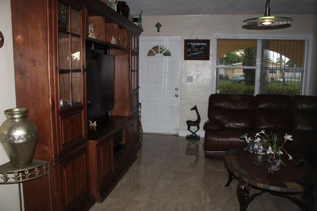 Active With Contract: $515,000 (4 beds, 4 baths, 1661 Square Feet)