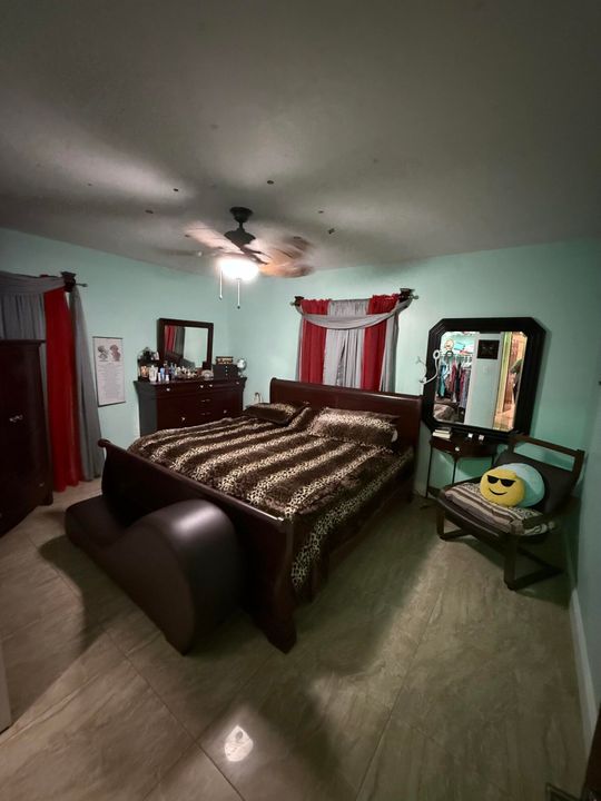 Active With Contract: $515,000 (4 beds, 4 baths, 1661 Square Feet)