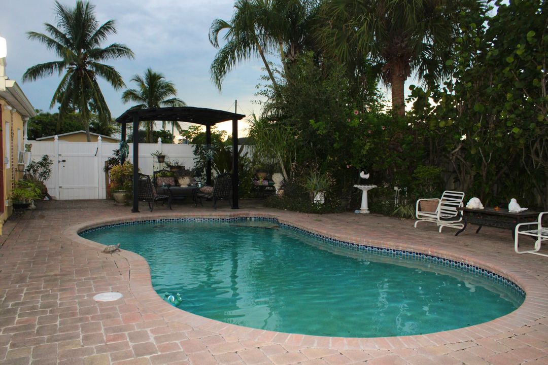 Active With Contract: $515,000 (4 beds, 4 baths, 1661 Square Feet)