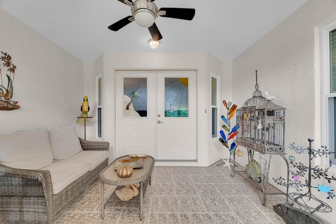 For Sale: $249,900 (2 beds, 2 baths, 1245 Square Feet)