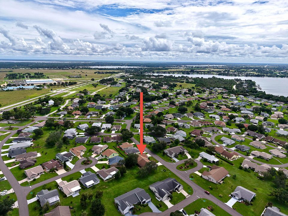 For Sale: $249,900 (2 beds, 2 baths, 1245 Square Feet)