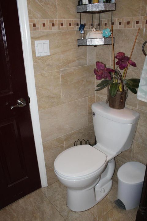 Active With Contract: $515,000 (4 beds, 4 baths, 1661 Square Feet)