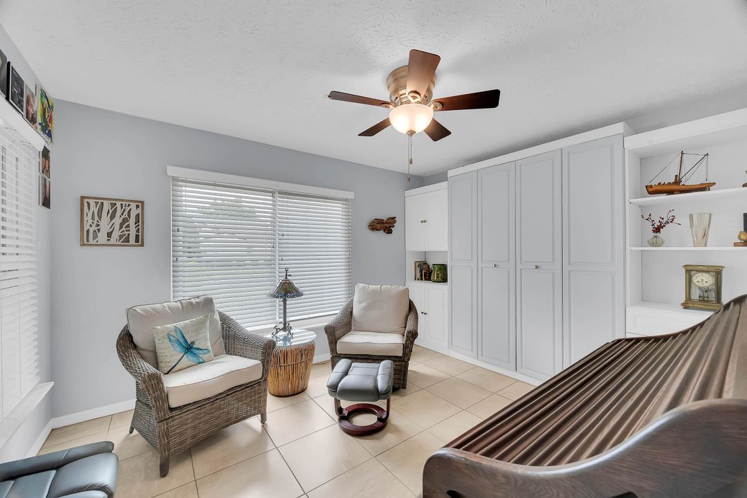 For Sale: $249,900 (2 beds, 2 baths, 1245 Square Feet)