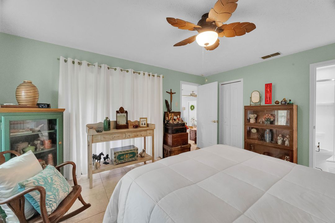 For Sale: $249,900 (2 beds, 2 baths, 1245 Square Feet)