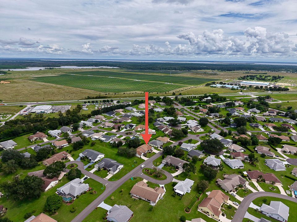 For Sale: $249,900 (2 beds, 2 baths, 1245 Square Feet)