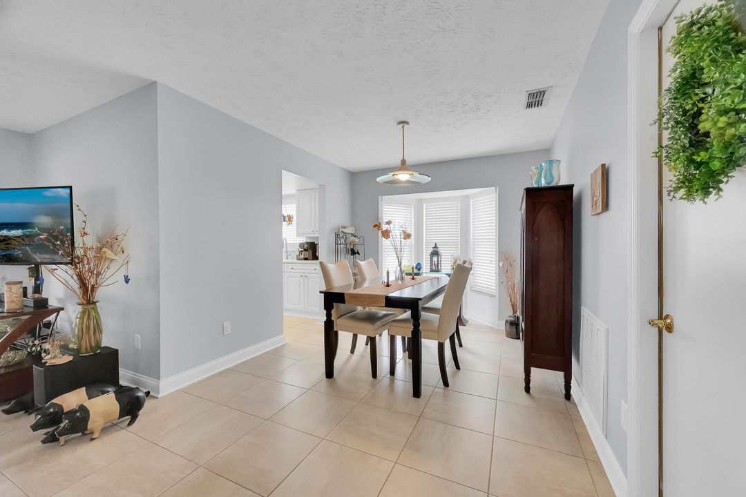 For Sale: $249,900 (2 beds, 2 baths, 1245 Square Feet)