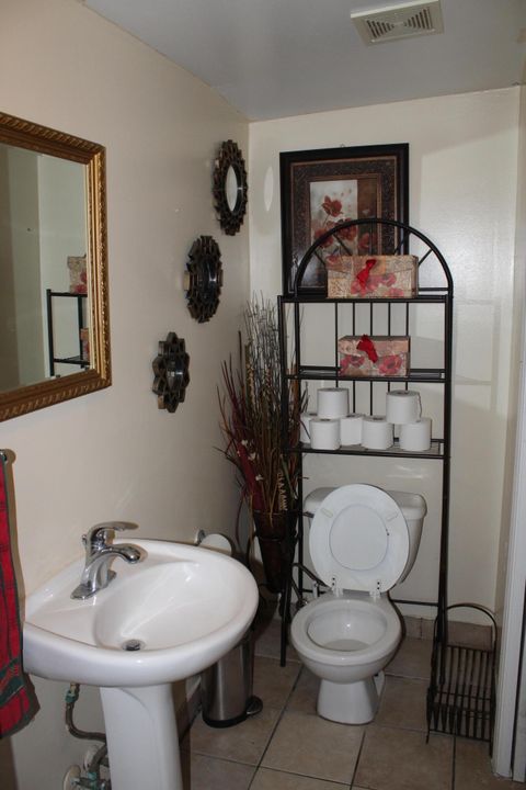 Active With Contract: $515,000 (4 beds, 4 baths, 1661 Square Feet)