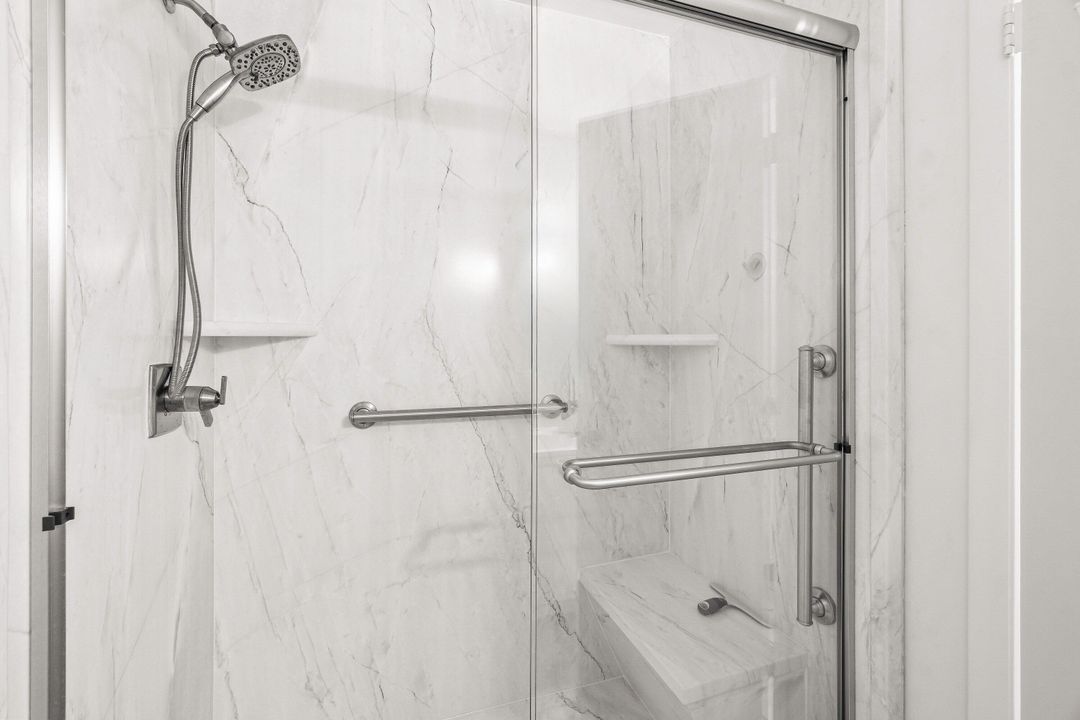 合同活跃: $132,500 (2 贝兹, 2 浴室, 989 平方英尺)