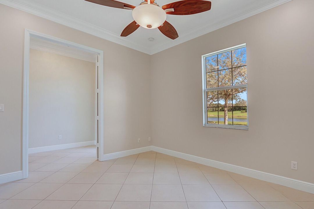 Active With Contract: $2,700 (2 beds, 2 baths, 1809 Square Feet)