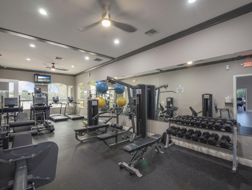 For Sale: $269,000 (2 beds, 2 baths, 1303 Square Feet)