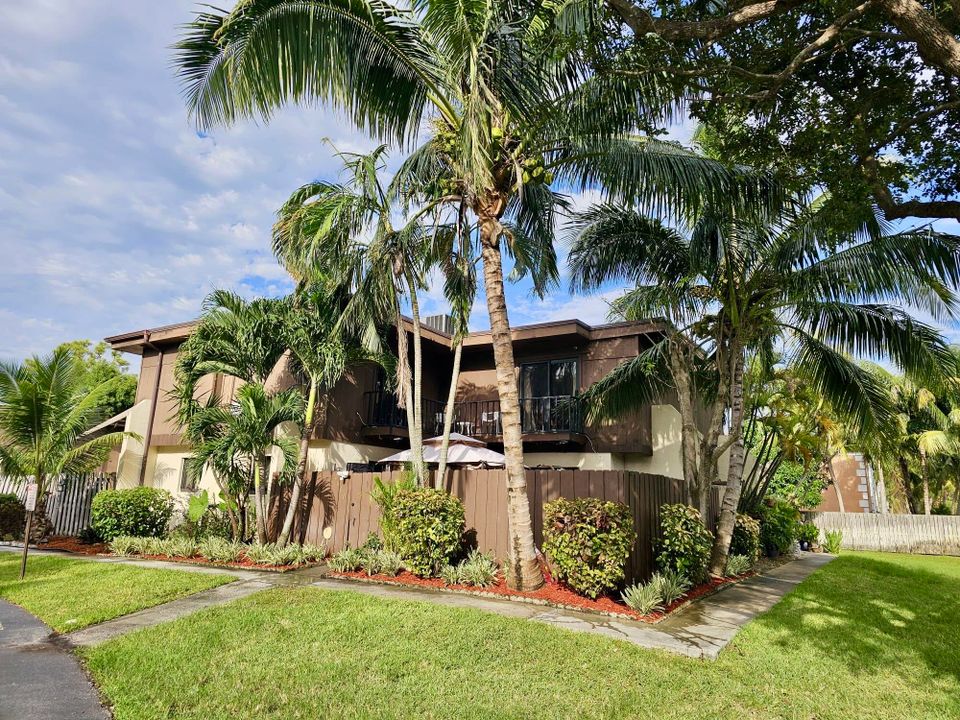 En Venta: $285,000 (2 camas, 1 baños, 1264 Pies cuadrados)