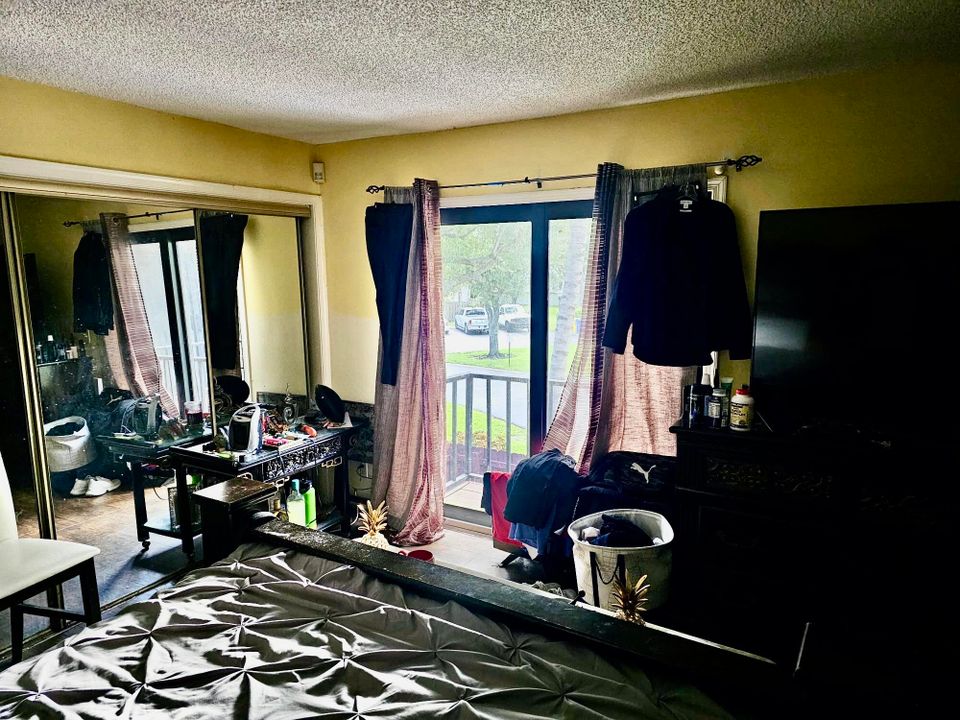 En Venta: $285,000 (2 camas, 1 baños, 1264 Pies cuadrados)