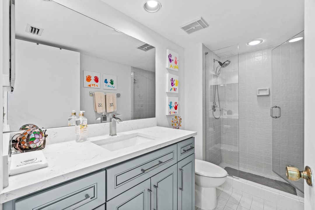 Под контрактом: $10,500 (2 спален, 2 ванн, 1728 Квадратных фут)