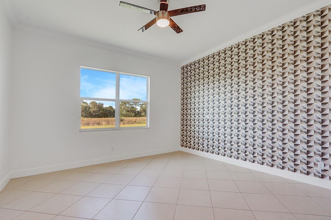 Active With Contract: $2,700 (2 beds, 2 baths, 1809 Square Feet)