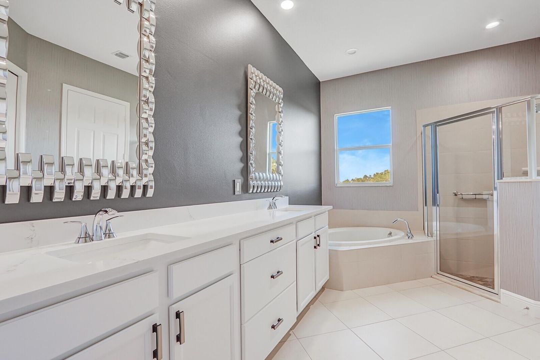 Active With Contract: $2,700 (2 beds, 2 baths, 1809 Square Feet)