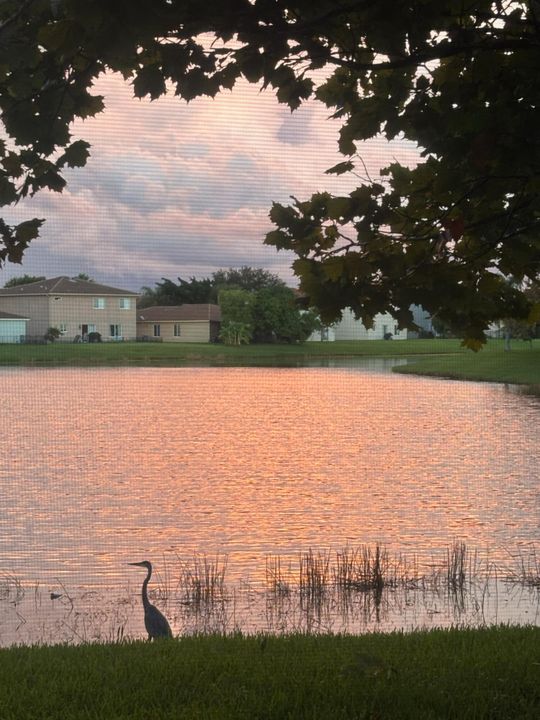 For Sale: $269,000 (2 beds, 2 baths, 1303 Square Feet)