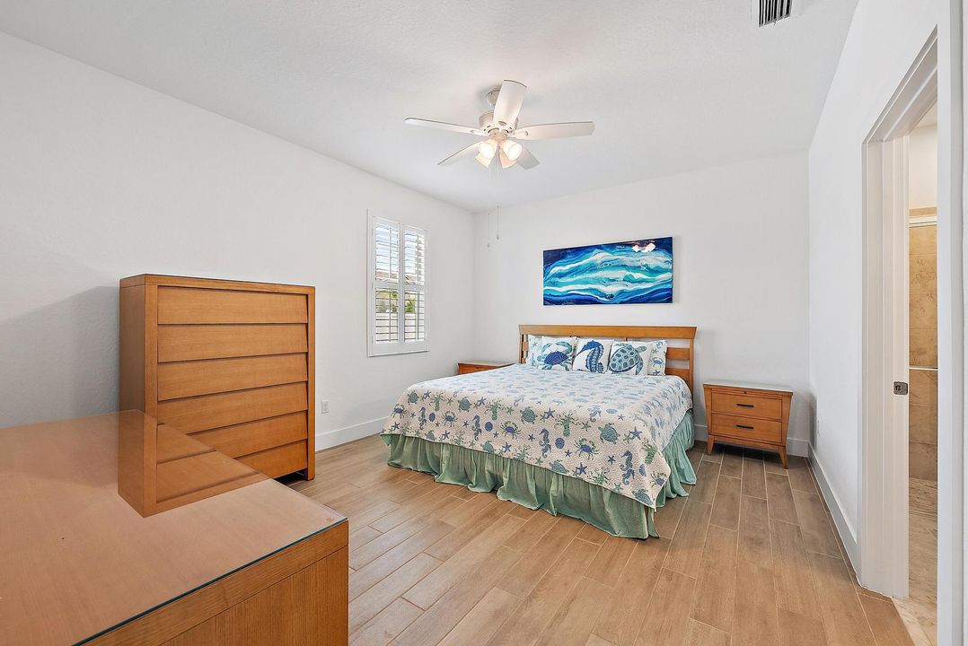 Active With Contract: $780,000 (4 beds, 3 baths, 2838 Square Feet)