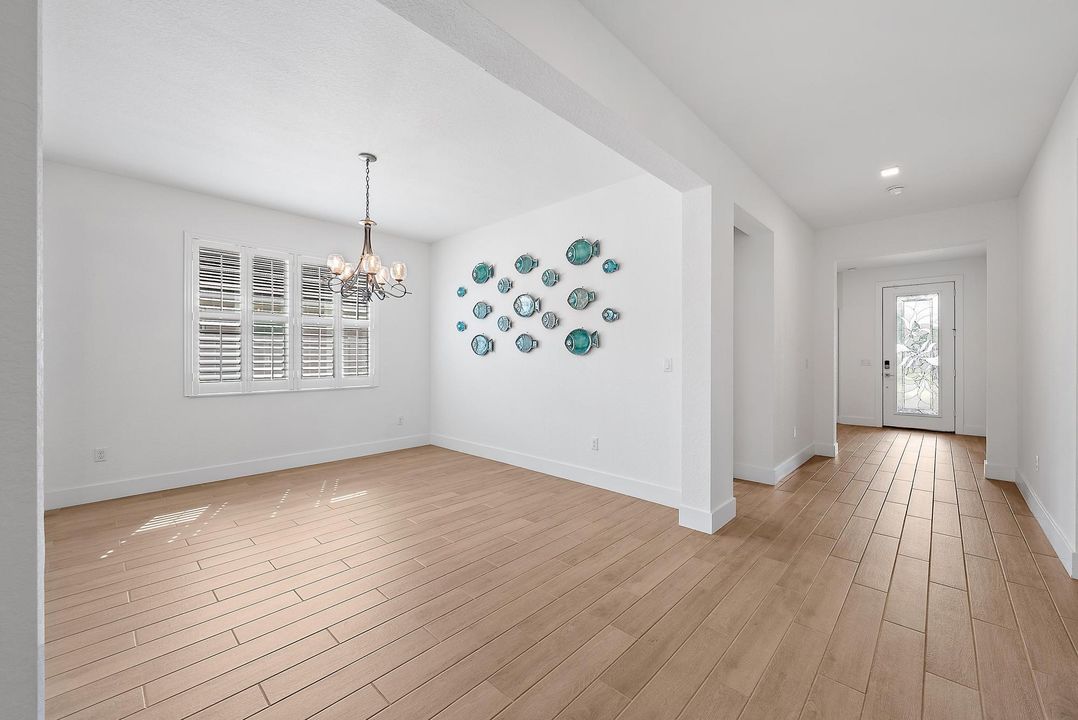 Active With Contract: $780,000 (4 beds, 3 baths, 2838 Square Feet)