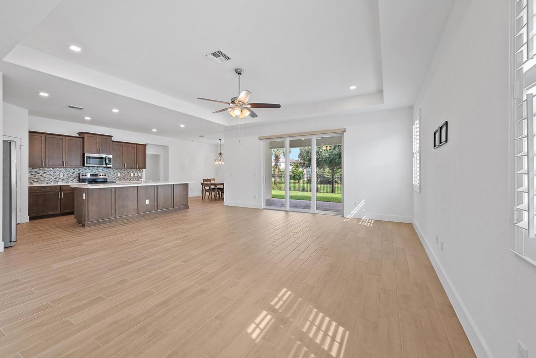 Active With Contract: $780,000 (4 beds, 3 baths, 2838 Square Feet)