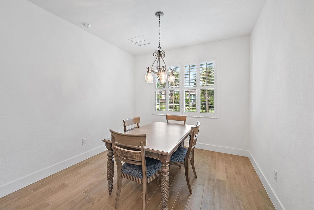 Active With Contract: $780,000 (4 beds, 3 baths, 2838 Square Feet)