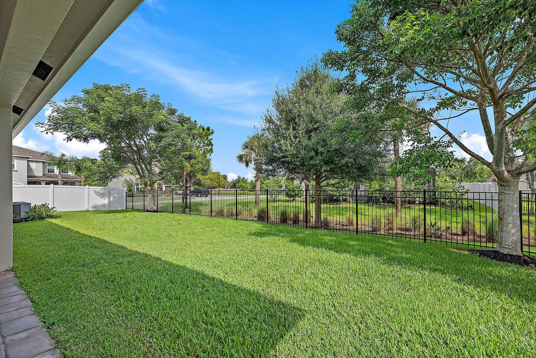 Active With Contract: $780,000 (4 beds, 3 baths, 2838 Square Feet)