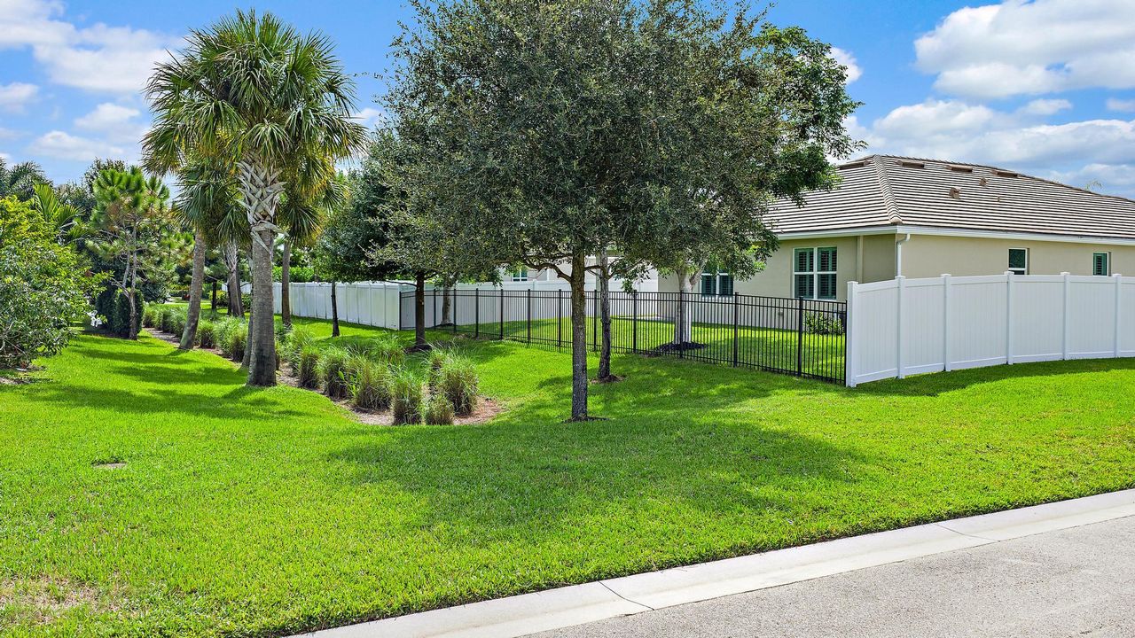 Active With Contract: $780,000 (4 beds, 3 baths, 2838 Square Feet)