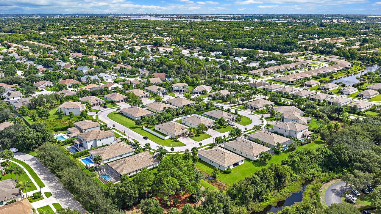 Active With Contract: $780,000 (4 beds, 3 baths, 2838 Square Feet)